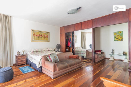 Imagem 11 de 15 de Venda De Casa Com 490m² E 4 Quartos - 772