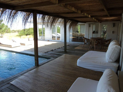 Casa En Alquiler Por Temporada De 3 Dormitorios En Arenas De José Ignacio (ref: Bpv-7068)