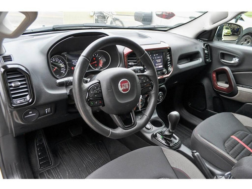 Imagem 9 de 15 de Fiat Toro Freedom 1.8 At6