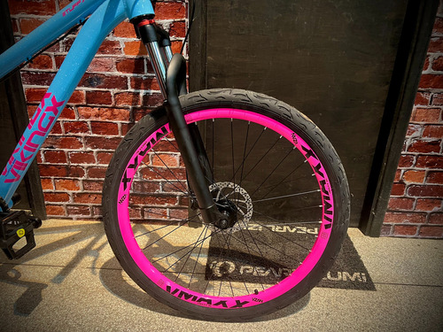Bicicleta Vikingx Aro 26 21v Freio Disco Hidraulico Tuff 38 Cor Azul Celeste Rosa Rosa Tamanho Do Quadro 13.5