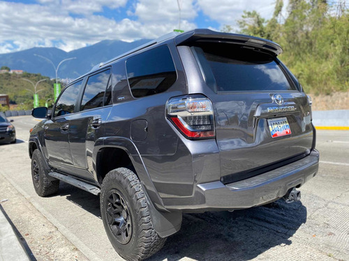 Imagen 3 de 4 de Toyota 4runner Sr5 Automático