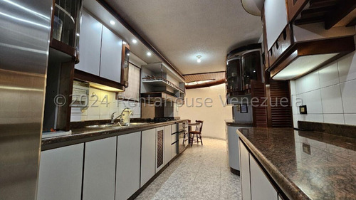 Townhouse En Venta, La Boyera #24-25602