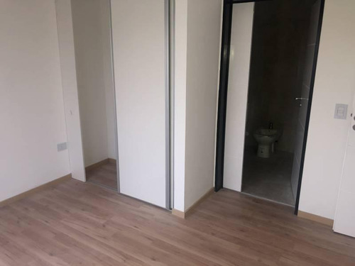 Venta Dos Ambientes En Villa Crespo