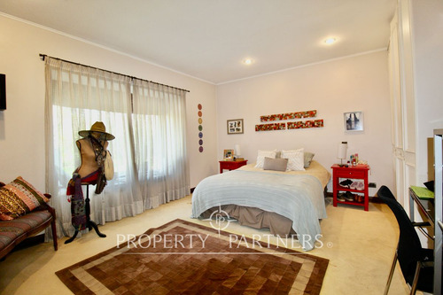 Casa Estilo Español En Parcela Con La Mejor Ubicac...