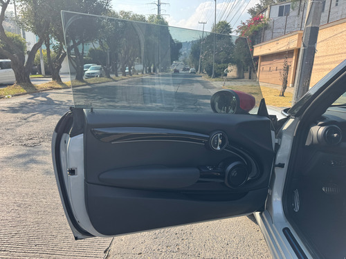 Mini John Cooper Works 2.0 Hot Chilli At