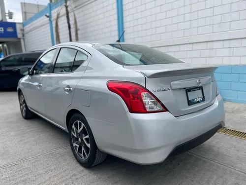 Nissan Versa 1.6 Advance At