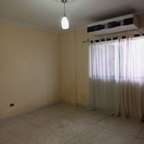Imagen 9 de 18 de Casa En Alquiler Calle Cerrada En El Trigal Norte, Valencia Enero 2023 - Gh