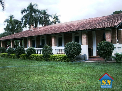 Chácara Em Local Nobre Com 5 Mil M2 - 1561