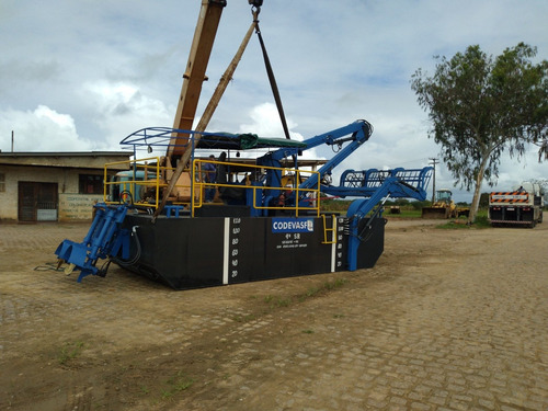 Imagem 5 de 10 de Fabricação De Trator Aquático