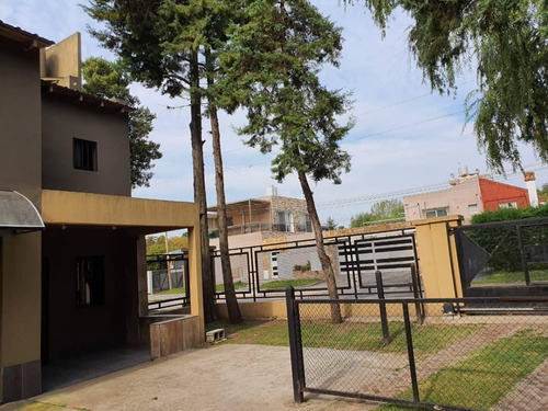 Casa 5 Amb En 2 Plantas, Lote 44x48. Barrio La Celia, Ezeiza