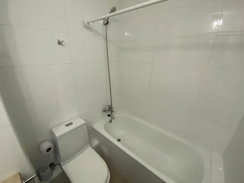 Departamento En Avda Brasil, En Buen Estado De Conservación