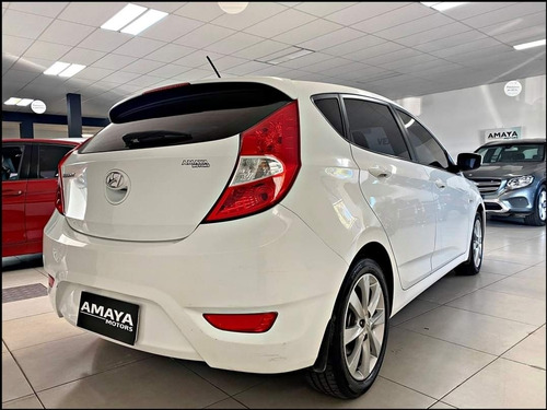 Amaya Hyundai Accent Gls 1.4i Automatico Extra Full Año 2015