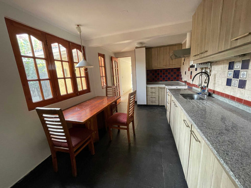 Venta Con Excelente Conectividad En La Florid (91972)