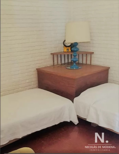 Venta De Casa 5 Dormitorios En El Golf
