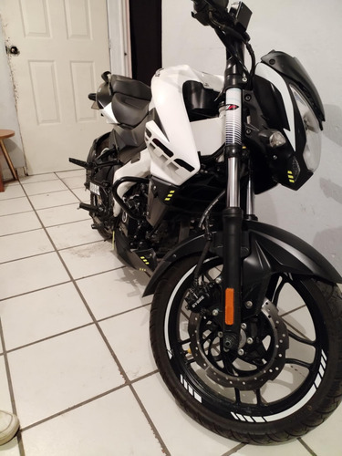 Pulsar Ns 200