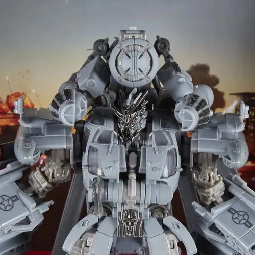 Transformers: Decepticon Blackout. Studio Series 08. Hasbro. (Usado)