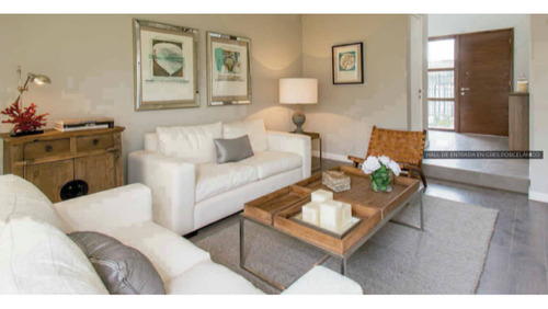 Casa En Venta De 3 Dorm. En Colina