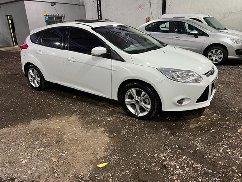 Imagen 4 de 14 de Ford Focus 5p 2.0l N At Se Plus