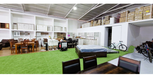 Gran Propiedad Comercial En Quillota, 800 M2., Con 2 Dptos.,