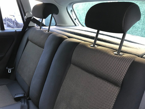 Volkswagen Suran Highline 1.6 Año 2012 - Liv Motors