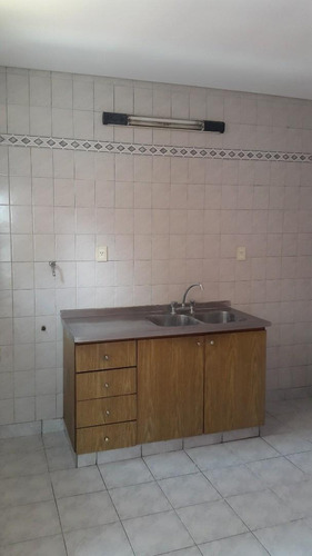 Imagen 9 de 17 de Oficina En Alquiler , Apto Profesional O Vivienda