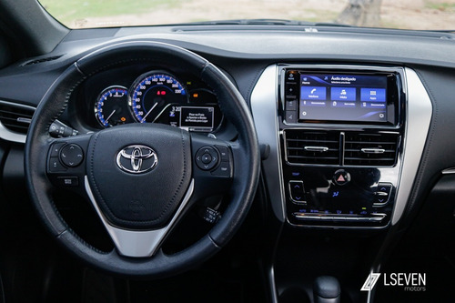 Imagem 6 de 17 de Toyta Yaris
