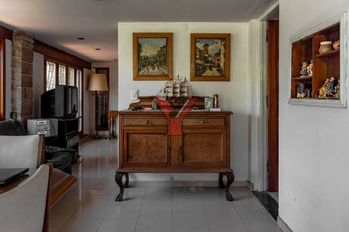 Imagen 7 de 27 de Gran Casa En Venta En Excelente Zona De Gonnet
