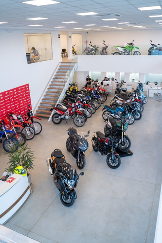 Imagen 13 de 19 de Cfmoto 800mt Touring - 100% Financiada! - Tomamos Tu Usada!