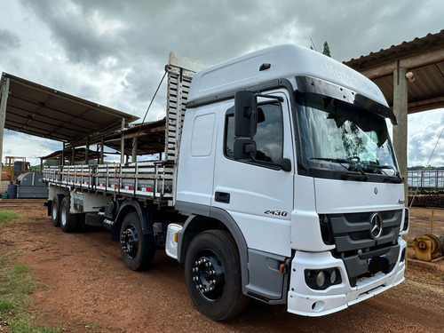 Vendo: M. Benz Atego 2430 Bitruck 8x2 Teto Alto + Cabine Est