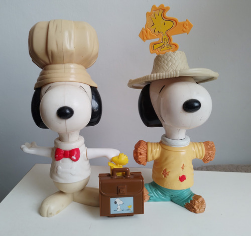 2x$10  Snoopy Mcdonalds+ Maletin  Miden : 20cm De Alto  