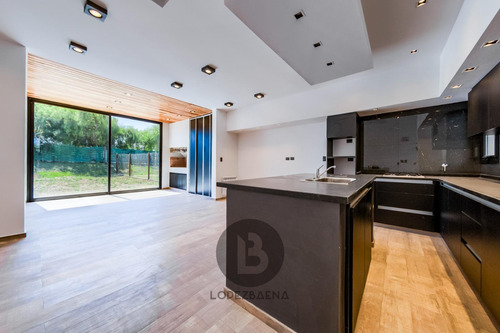 Venta Dúplex De 3 Dormitorios En Siete Soles - Alqarias