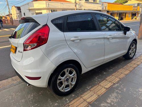 Ford Fiesta 1.6 SE HATCH 16V FLEX 4P POWERSHIFT