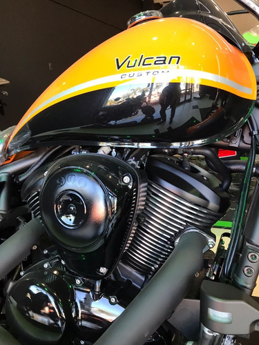 Imagen 11 de 20 de Kawasaki Vulcan 900 Custom 2022 0km Naranja