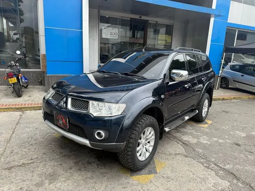 Mitsubishi Montero 2014
