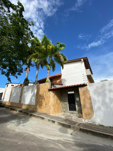 Imagen 14 de 14 de Se Alquila Solo Fijo Casa En El Paraisoll Margarita