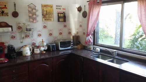 Imagen 11 de 14 de Casa Con Amplio Jardin Y Pileta
