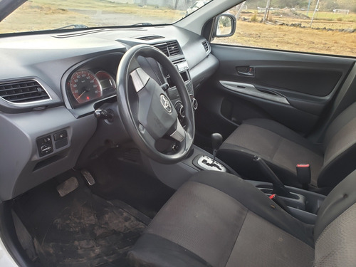 Toyota Avanza 1.5 Premium 99hp At 2013
