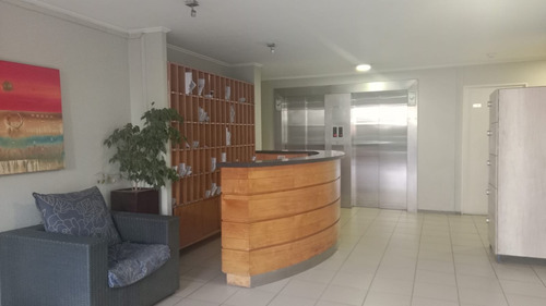 Departamento Remodelado Con Hermosas Áreas Verdes