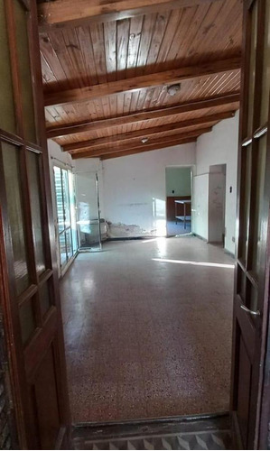 Casa Céntrica En Esperanza A Refaccionar