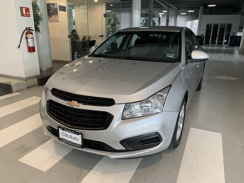 Imagen 4 de 15 de Chevrolet Cruze 2016 1.8 Ls Mt
