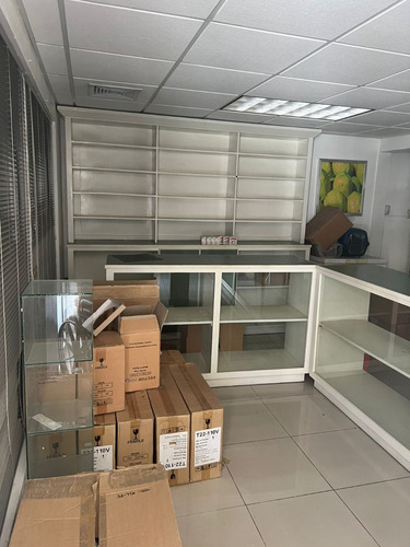 Imagen 2 de 11 de Local Para Oficina O Comercio En El Vergel, Cerca De La Avenida 27 De Febrero