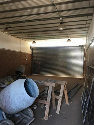 Imagen 8 de 10 de Local Con Vivienda En Venta En Manzanares Pilar