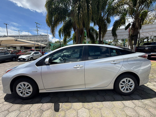 Toyota Prius 1.8 Base Cvt