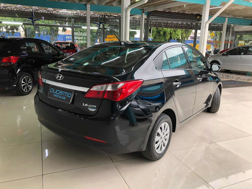 Imagem 3 de 12 de Hyundai Hb20s 2014 1.6 Comfort Plus Flex 4p
