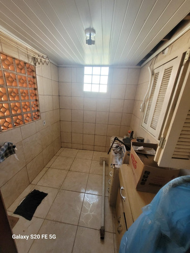 Casa De 01 Quanto Amplo Espaço Para Construir Mas