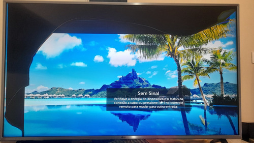 Imagem 1 de 9 de Smart Tv LG 50 Polegadas, Com Parte Da Tela Com Defeito.