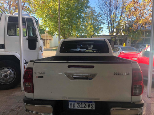 Imagen 4 de 4 de Toyota Hilux 2016 2.8 Cd Sr 177cv 4x4