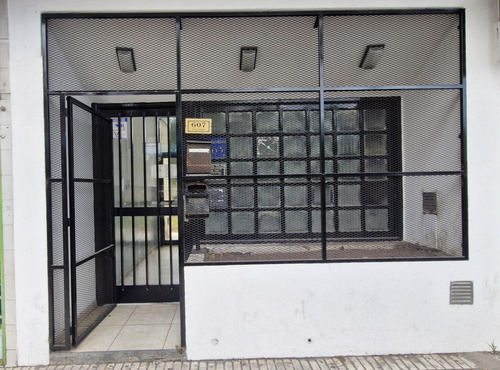 Oficina En Venta En El Centro De Pilar