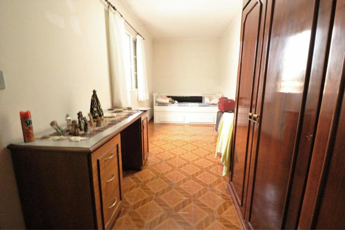 Imagem 9 de 13 de Sobrado 180m2 Ótima Localização Casa Extremamente Conservada