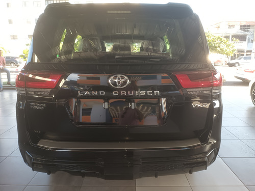 Toyota Land Cruiser Vx-r Año 2025
